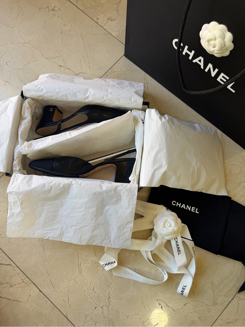 CHANEL Classic Black Slingback Pumps 39.5 + Box, Dust Bags & Shopping Bag - Picture 4 of 16